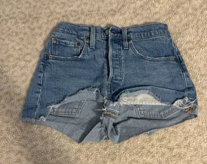 Levi’s Shorts 501 thumbnail 1