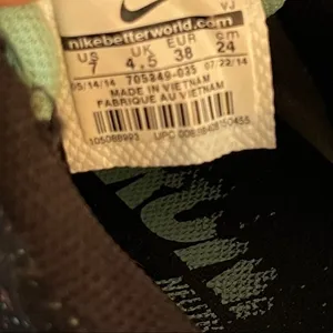Nike Tennis‎ Shoes thumbnail 3