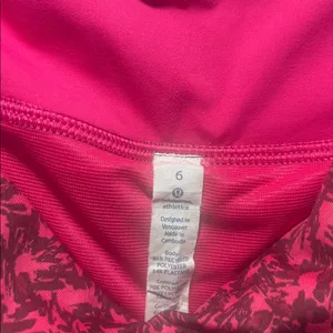 Lululemon Speed Up Short 3.5" inseam, Size 6 thumbnail 2