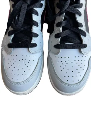 Nike Air Jordan 1 Low GS “Light Iron Ore Arctic Punch” – Size 5Y thumbnail 3