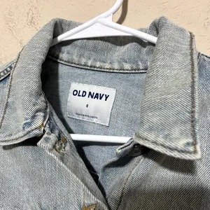 Old Navy Womens Light Wash Denim Jacket Small Relaxed Fit Blue Jean Y2K trucker thumbnail 3