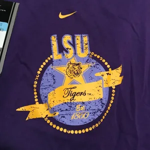 NWT Nike LSU Tigers Purple and Gold Logo Short Sleeve Tee thumbnail 4