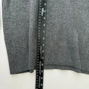 Old Navy NWT Gray V-Neck Knit Long‎ Sleeve Sweater Top Size Medium thumbnail 5