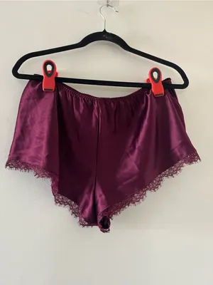 Victoria's Secret Burgundy Purple Satin Pajama Shorts Medium Lace Trim Sleepwear thumbnail 4