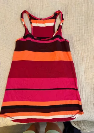 Lululemon tank top thumbnail 1