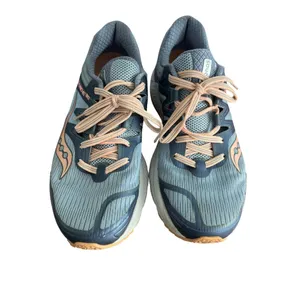 Saucony Womens Guide ISO Everun Running Tennis Shoes Gray Peach Blue Size 8.5 thumbnail 2