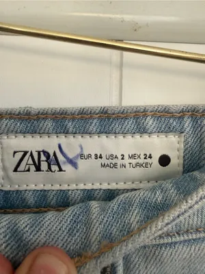 Zara Cropped Mid Waist Relaxes Fit Wide Leg Barrel thumbnail 2