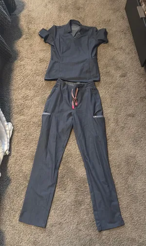 FIGS Scrubs Set thumbnail 1