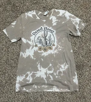 Western Graphic Tee brown and White Tie Dye Desert Honey size medium casual thumbnail 1