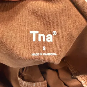 Tna Aritzia Atmosphere High Rise 7 Inch Biker Shorts Copper Brown Small CSJ FA21 thumbnail 3