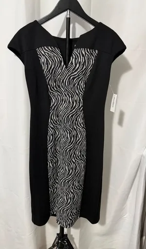 Dressbarn Womens Zebra Print Sheath Dress Black White Cap Sleeve Size 4 NWT thumbnail 1