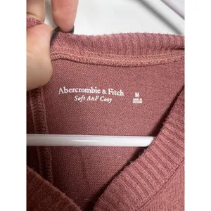 Abercrombie & Fitch Sweater Med Pink Henley Soft A&F Cozy Knit Top Chic Minimal thumbnail 2