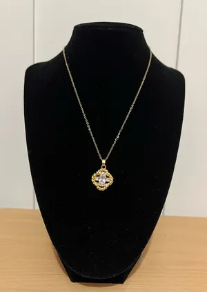 Perfect necklace Gold thumbnail 1
