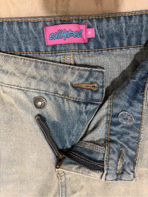Edikted Jeans Low-Rise size medium petite  thumbnail 2
