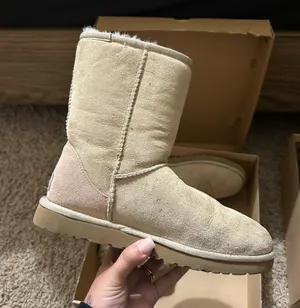 UGG Classic Short Boots thumbnail 6
