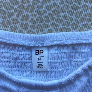 Nordstrom Off the Shoulder Puckered Cropped Top thumbnail 9