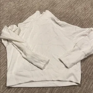 ALO Yoga Textured Long Sleeve Sweater thumbnail 3