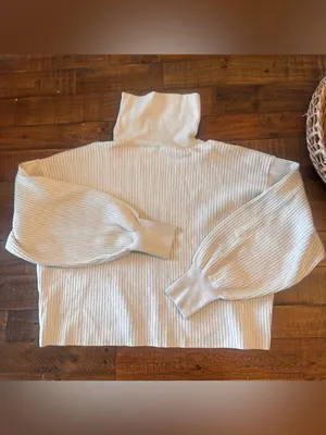GOOD‎ AMERICAN Ribbed Turtleneck Cropped Sweater thumbnail 2