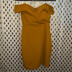 Blashe mini dress in mustard yellow off the shoulder size S thumbnail 2