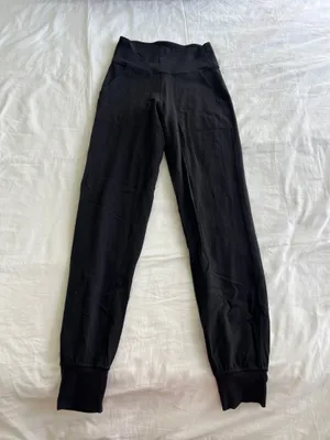 Lululemon Align Joggers Black thumbnail 1