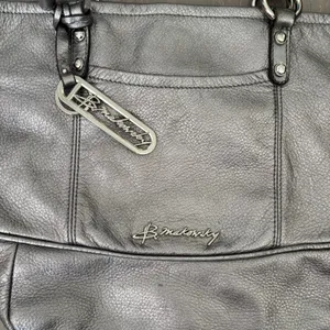 B. Makowsky Metallic Silver Leather Tote‎ Handbag Cheetah Print Lining thumbnail 2