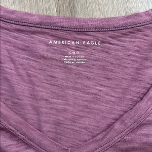American Eagle Outfitters Purple V-Neck Tee thumbnail 2