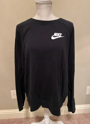 Nike Pullover Sweater thumbnail 1