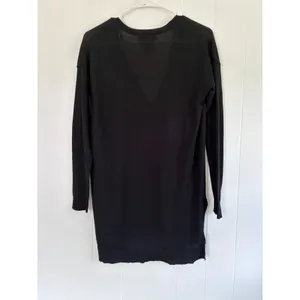 Tahari Black Extrafine Merino Wool V-Neck Tunic Sweater Womens Small Side Slit thumbnail 2