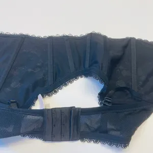 Victoria's Secret Bralette Women Large Black Lace Rhinestone No-Wire NEW‎ thumbnail 5