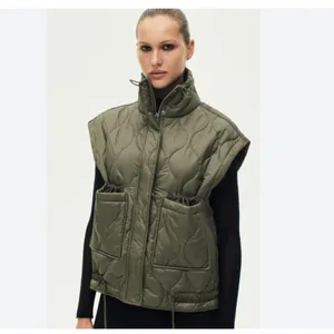 NWOT ZARA Khaki Green Puffer Jacket Sleeveless Pockets Lightweight Oversize M thumbnail 3