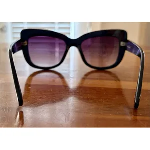 QUAY Australia “Breath Of Life” Sunglasses - Black Frames/Gradient Purple -NWT thumbnail 5