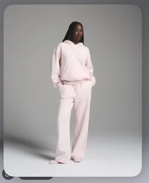 SKIMS Sweat Set Pink thumbnail 4