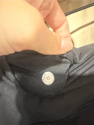 Lululemon Wunder Under Low-Rise Tight Full-On Luon 28" thumbnail 5