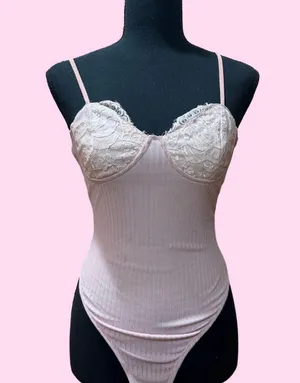 superdown Hayden Lace Bodysuit thumbnail 4