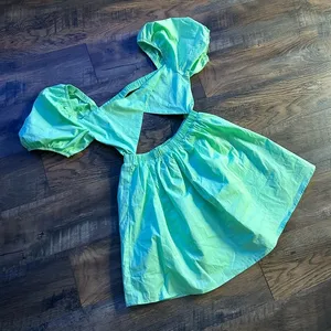 Beginning Boutique NWT! Puff sleeve baby doll dress thumbnail 1