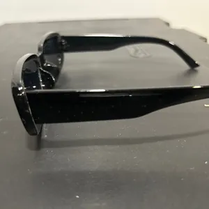 Stylish Black Sunglasses thumbnail 4