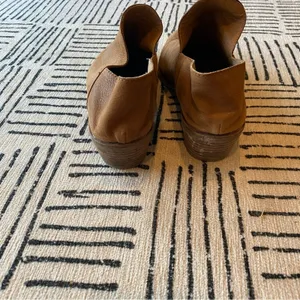 Lucky Brand Caramel Brown Leather Almond Toe Ankle Boots Size 10 thumbnail 5