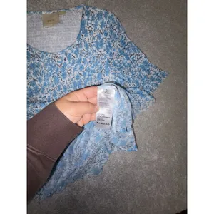 Anthropologie Maeve Ashton smocked peplum top blue‎ floral thumbnail 7