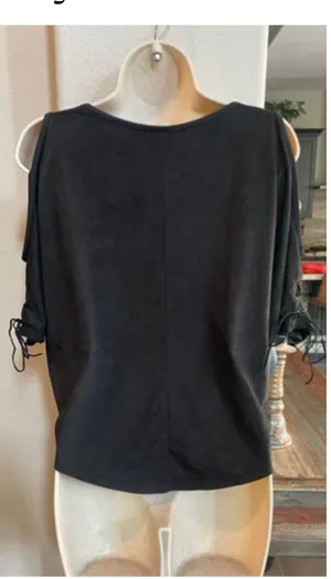 NWOT  suede like cold shoulder top. thumbnail 4