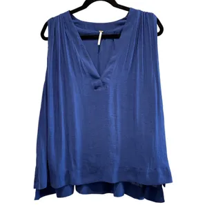 Free People $68 Darcy V-Neck Hi-Low Sleeveless Blouse Top Blue Cobalt L thumbnail 2