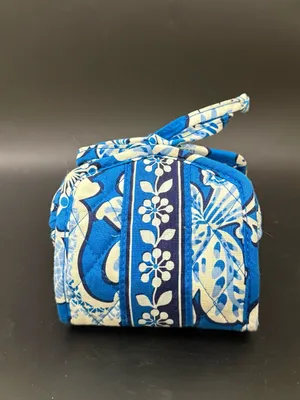 VERA BRADLEY Blue Lagoon Quilted Floral All Wrapped Up Jewelry Cosmetic Bag thumbnail 7