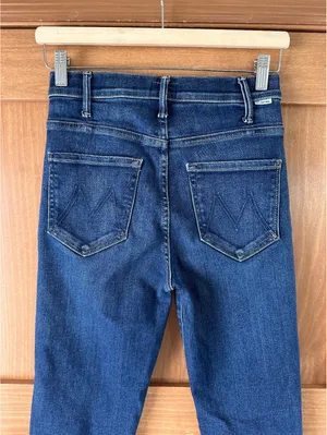 MOTHER The Hustler Ankle Fray Kick Flare Jeans in Home Movies Wash Women’s 27 thumbnail 6