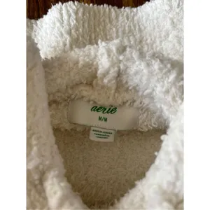 Aerie Fleece Hoodie Sweatshirt Heart Detail Cream Size Medium thumbnail 2