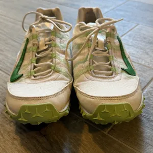 Nike Jana Star Training Shoes Women’s 9.5 M White Green Track Sneakers thumbnail 2