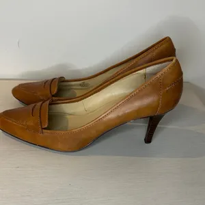 Lauren Ralph Lauren Heeled Loafers thumbnail 4