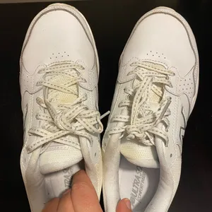 New Balance 411 white womens size 8. WA411LW1. Athletic shoes thumbnail 7