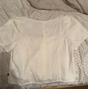 Levi’s shirt thumbnail 2