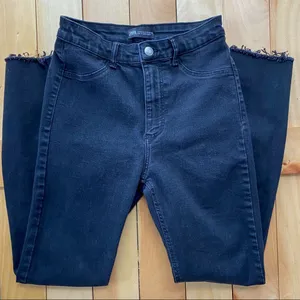 Zara // Black Hi-rise Skinny Jeans thumbnail 1