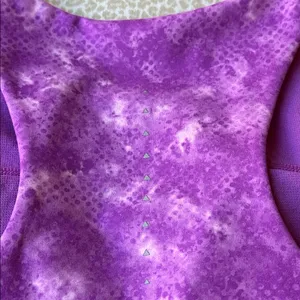 NWOT Reebok XL Purple Tie Dye Athletic Crop Top Bra Racerback with Peephole thumbnail 6