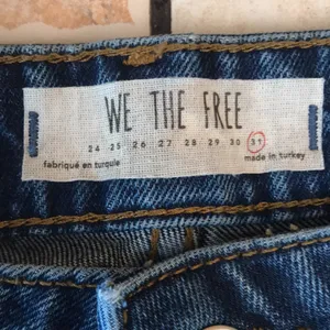 Free people We the free ladies relaxed denim jeans size 31 thumbnail 3